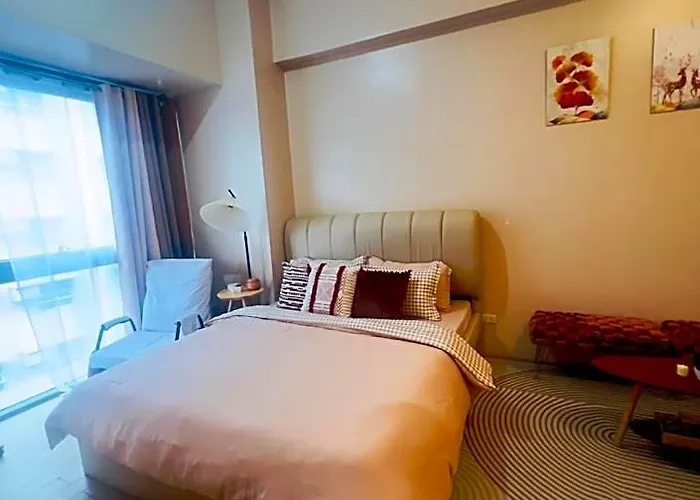 Cozy At Eighty One Newport Blvd Across Naia Terminal 3 호텔 마닐라